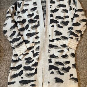 Altar'd State cardigan. Worn 1 time/EUC. Size XS/S.